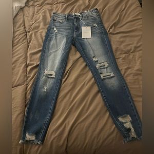 Size 9/28 Kancan Highrise Skinny Jeans